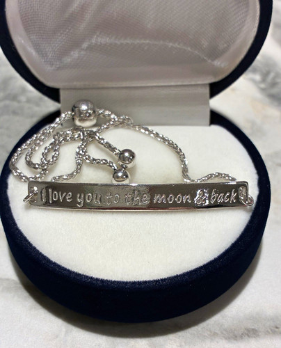 Love you the moon - “i,