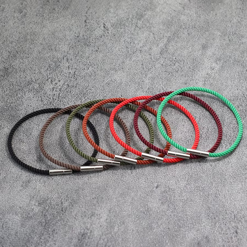 Lucky red bracelet handmade - lucky,
